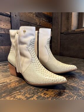 QUT Western Booties for Women Pointed Toe Real Leather Cowgirl Low Ankle Boot 10